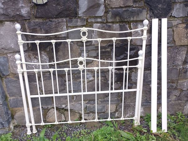4ft iron bed - Main image