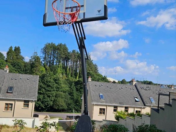 Hit Sport 10ft Adjustable Basketball Hoop Like New - Main image