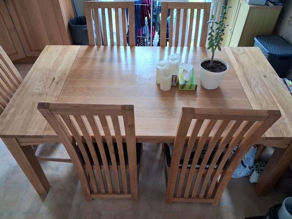 Table and chairs 6 - Main image
