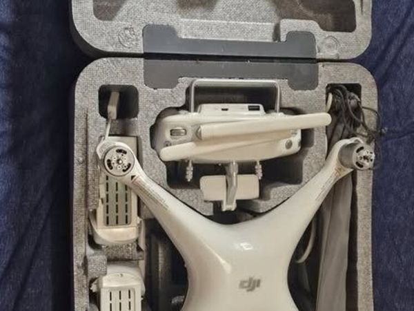 DJI Phantom 4 Pro V2.0 – Complete Kit with Origina - Main image