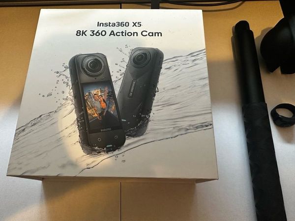 Insta360 X5 plus accessories - Main image