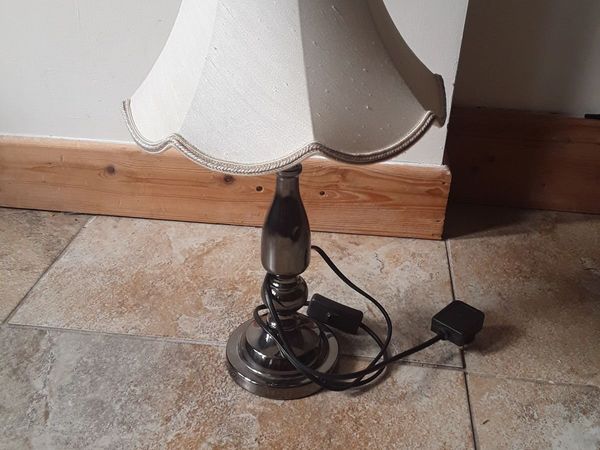 Vintage table lamp cream coloured shade - Main image