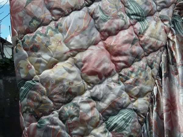 Lovely vintage single bedspread early 80s - Main image