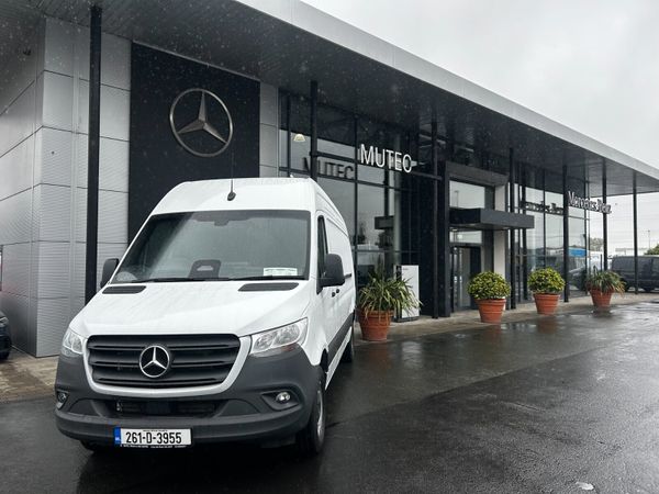 Mercedes-Benz Sprinter 2026 L3H2 Automatic Pro - Main image