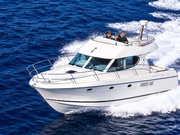 Motor Yacht - Main image