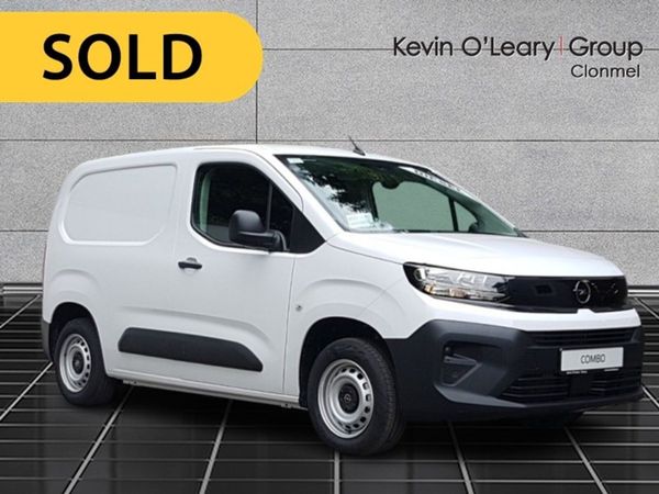 Opel Combo COMBO 19 KOMF L1H1-1.5 100BHP  D - Main image