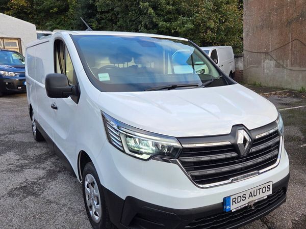 🔥23 RENAULT TRAFFIC LOW KMS🔥 - Main image