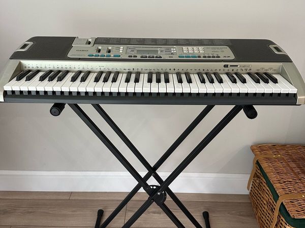 Casio LK-215 61 key touch response keyboard - Main image