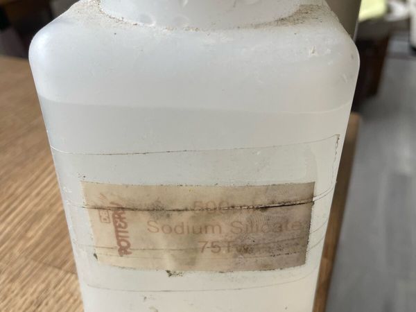 Sodium Silicate & Pottery Wax - Main image