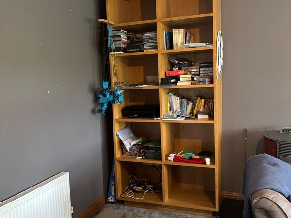Oak veneered shelving unit - Main image
