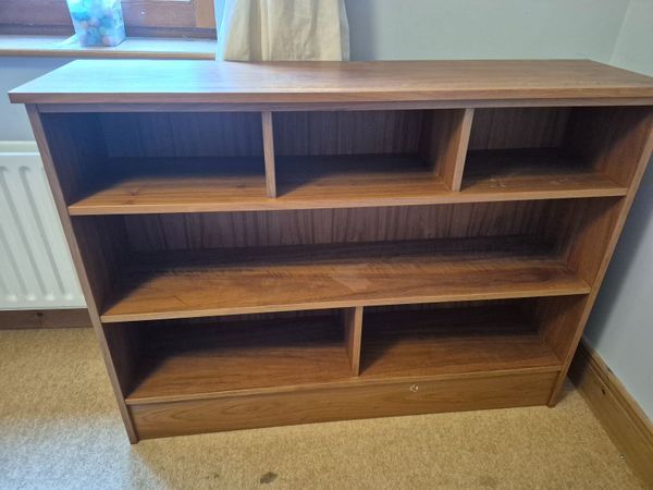 Free bookshelf 123cm w x 92cm h x 32cm deep - Main image