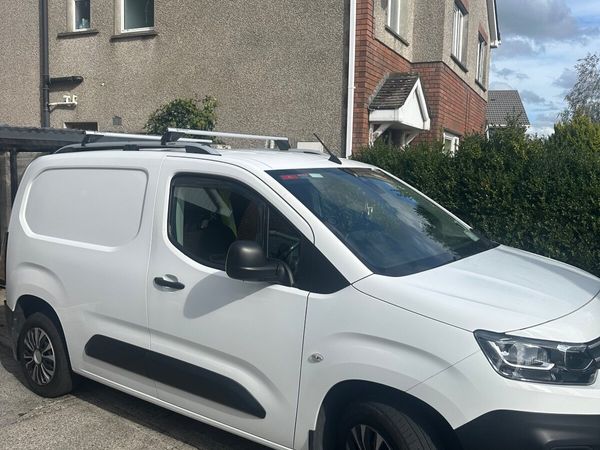 Citroen Berlingo 2021 - Main image