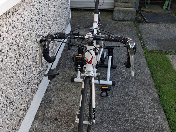 Strada 18 gear with elite hometrainer - Main image