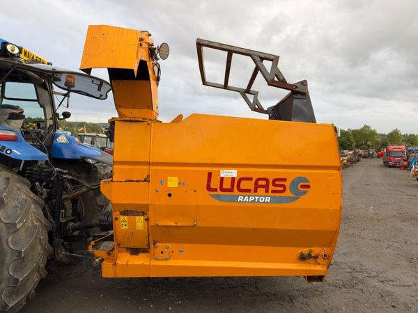 2021 Lucas Raptor Straw Bedder - Main image