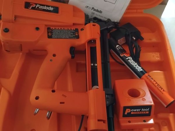 Paslode 16 Gauge 1/2" Crown Stapler - Main image