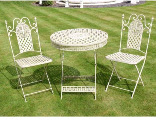 Two seater table and chairs – Round – Thick – D823 - Main image