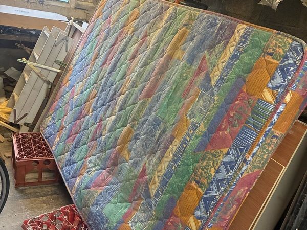 Free mattress - Main image
