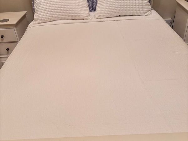 Bed - Main image