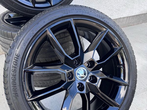 Genuine Skoda VRS Alloys - Main image