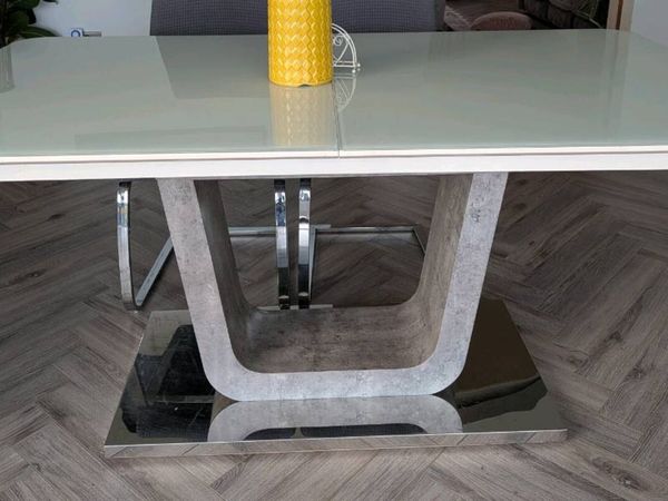Dining room furniture - Main image