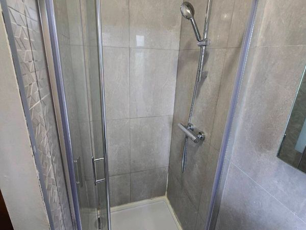 Shower tray and shower door with shower unit - Main image