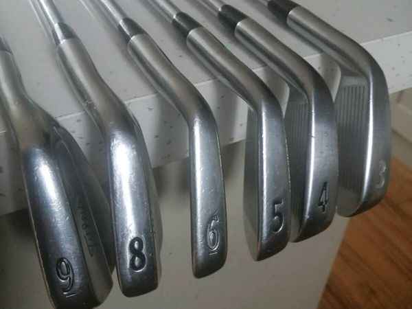 Lovely set of Titleist irons. - Main image