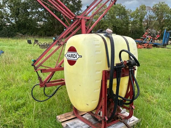 Hardi sprayer 600 litre tank - Main image