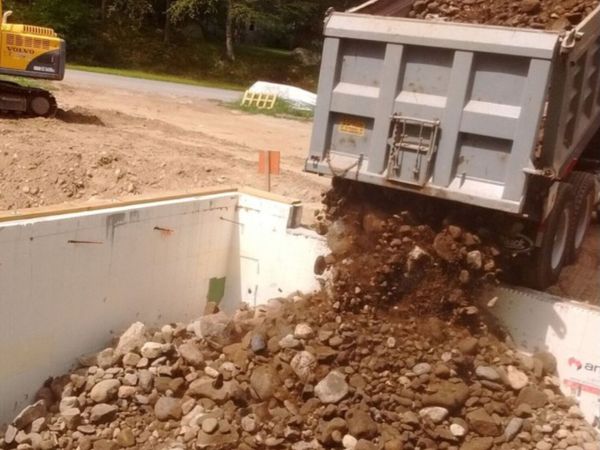 Back filling wanted free tipping spot - Main image
