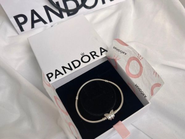NEW Pandora Butterfly Bracelet 590782C01 Boxed - Main image