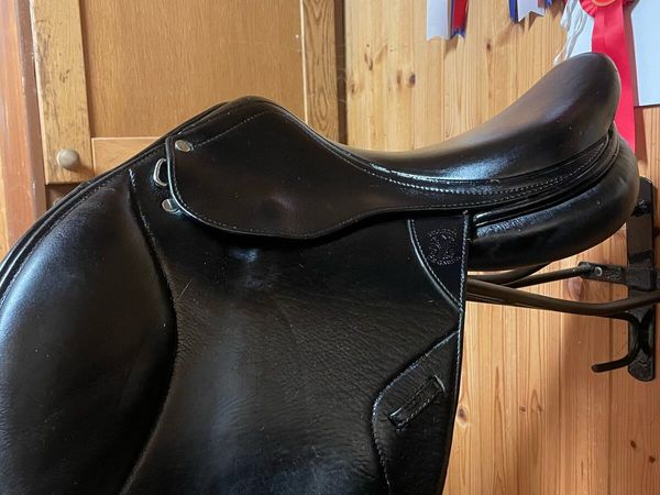 Saddle - Main image