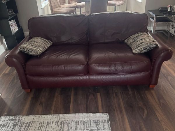 Burgundy leather suite - 2 couches and armchair - Main image