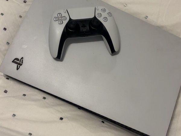 PlayStation 5 Digital Edition 825GB w/Controller - Main image