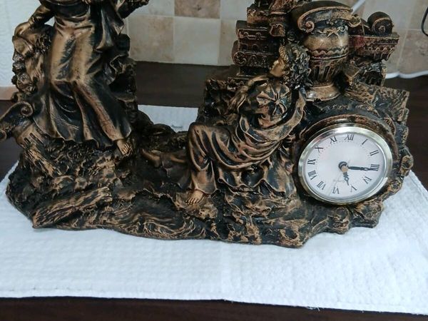 DECORATIVE MANTLE CLOCK - Main image