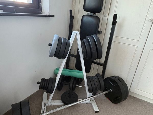 Weight set with tree, barbell and bench - Main image