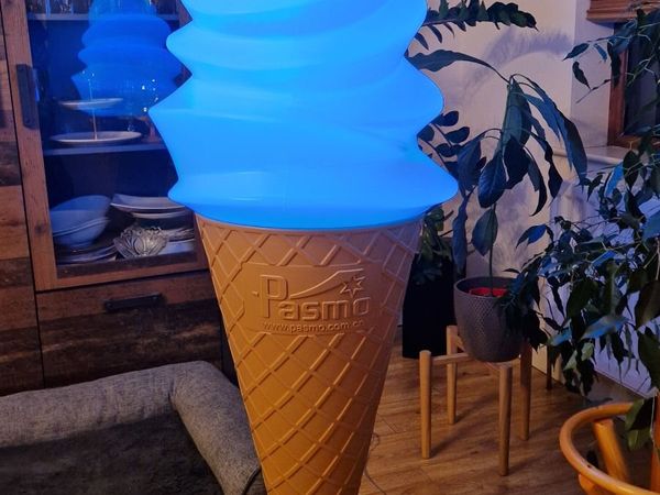 Cone Display - Whipped Soft Ice Cream Whippy - Main image