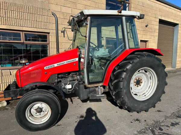 Massey Ferguson 4225 - Main image