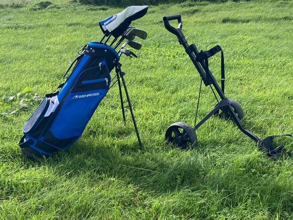 Golf clubs, bag and trolley - Main image