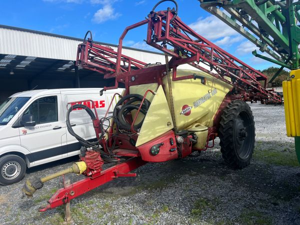 Hardi 4,000  litre sprayer - Main image