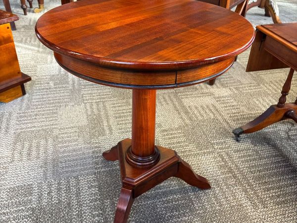 Fabulous round occasional side table - Main image