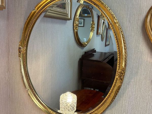Fabulous ornate gilt oval shaped wall mirror - Main image