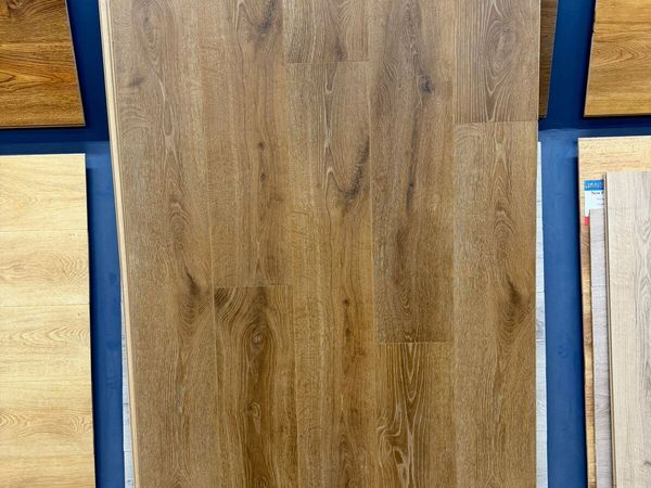 Brand new laminate flooring - Main image