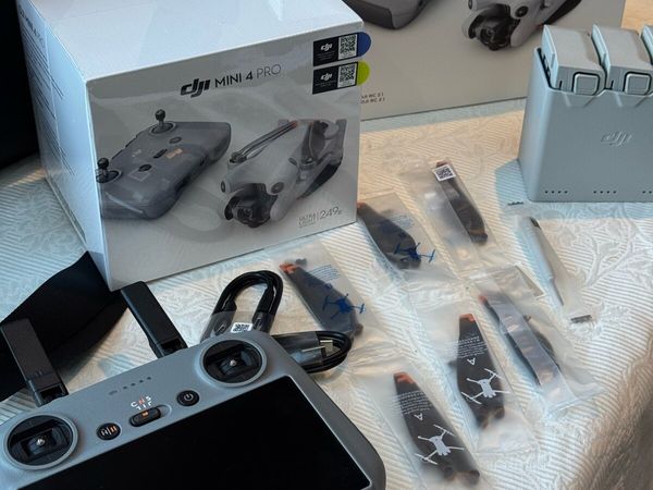 DJI MINI 4 Pro Brand New • 3 Batteries • Screen Co - Main image