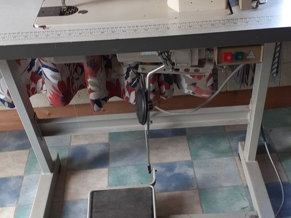 Industrial sewing machine - Main image