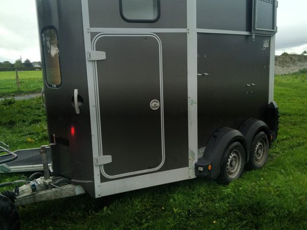 Horse box - Main image