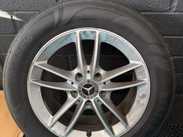 Mercedes alloy wheels - Main image