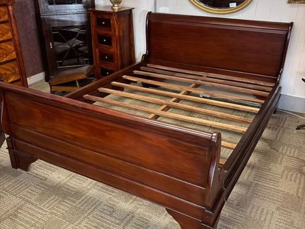 Beautiful mahogany king size sleigh bedframe - Main image