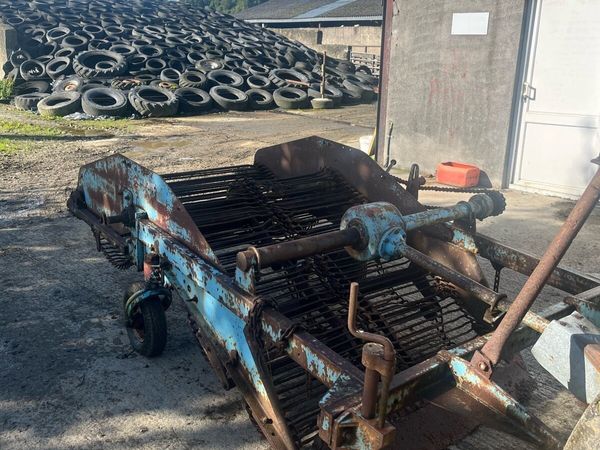 Ransomes chain Digger 2 Row - Main image