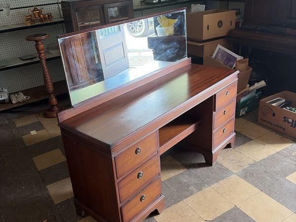 traditional English-style mahogany furniture, this twin-pedestal dressing table, five drawer chest of drawers to match and dressing table stool - Main image