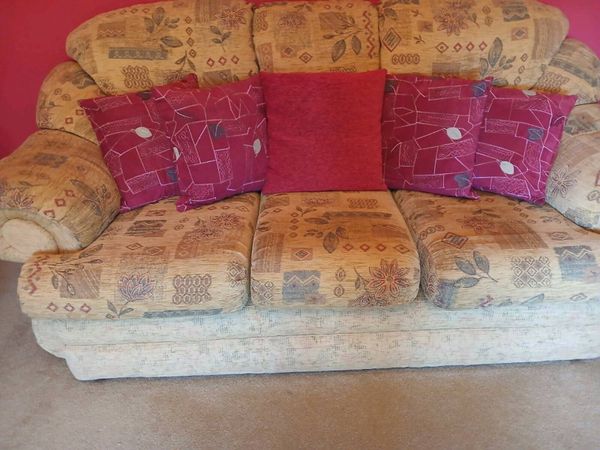3 piece suite of  couch and 2 arm chairs - Main image