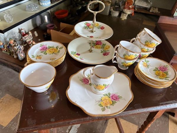 Royal Tara Yellow Rose china set - Main image